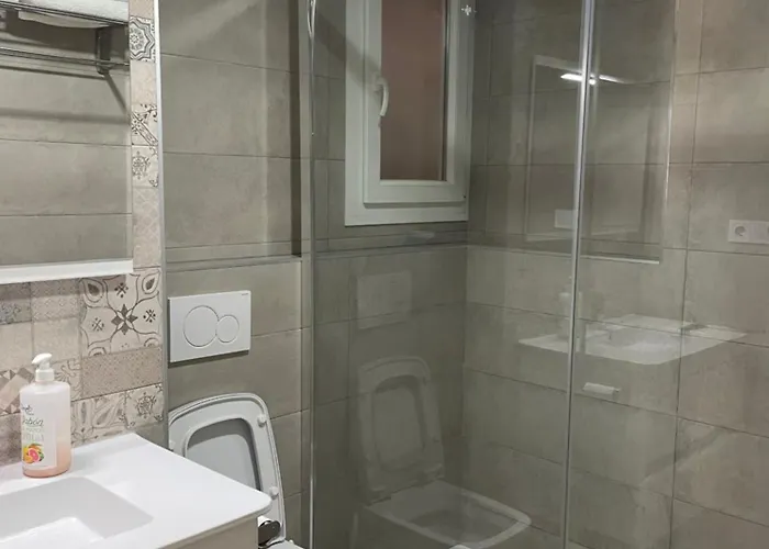 Near Arts & Science 아파트 *