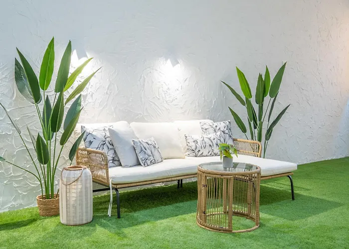 Flats Poeta Serrano شقة