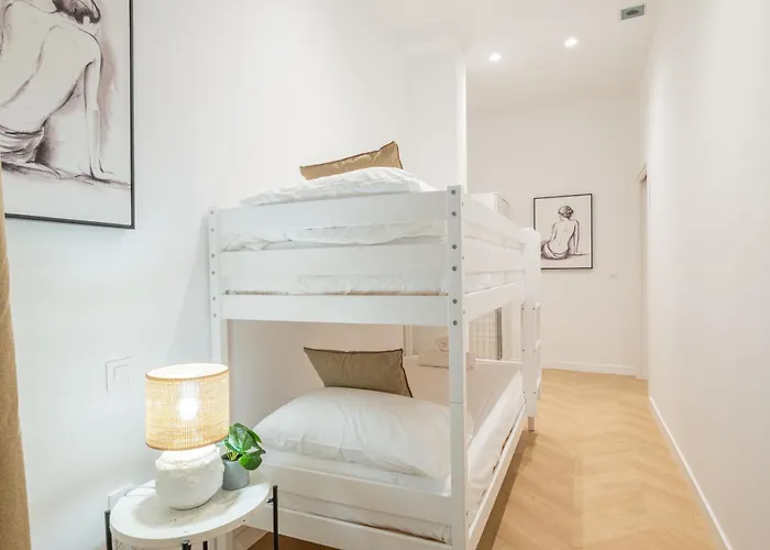 Flats Poeta Serrano شقة