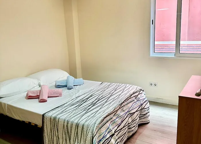 A 20 Minutos De La Playa Y 10 Minutos Del Puerto De * Valencia