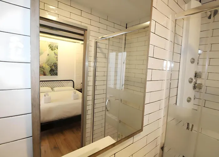 아파트 Increible Con Terraza Al Lado De Torres De Quart *