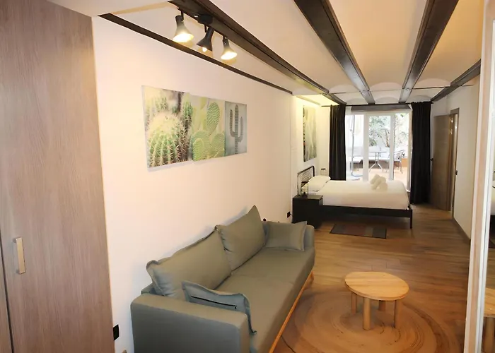 Increible Con Terraza Al Lado De Torres De Quart 발렌시아