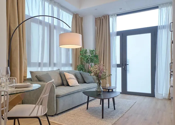 Romantic Roig Arena N1 Virkin * فالنسيا