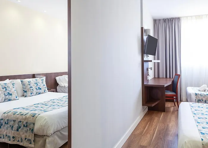 Olympia Universidades 3*