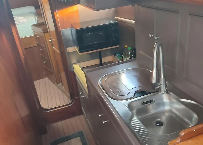 Romantic Sailboat * 발렌시아