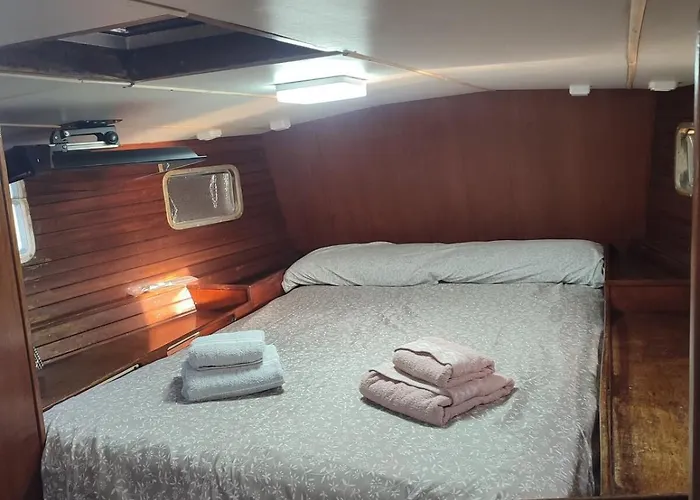 보트호텔 Romantic Sailboat 발렌시아