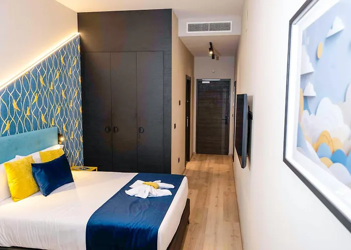 Pathos By Mimood Aparthotel