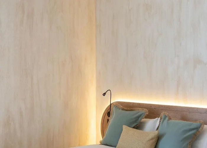 Nomad Haux Puerto 4* Валенсия