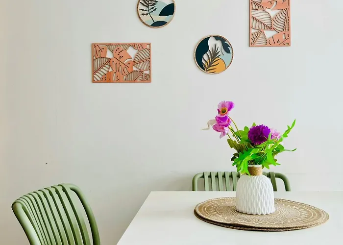 & Cozy Flat Close The * Valencia