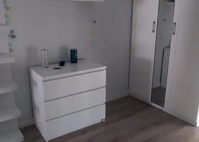 En El Centro Con Balcon