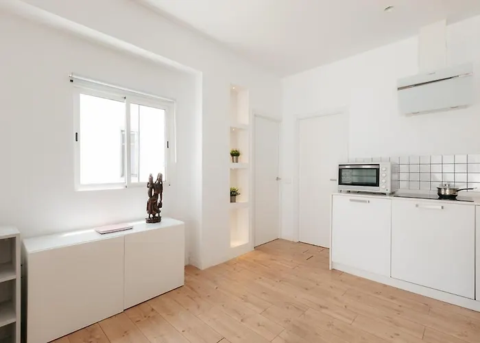 Penthouse With Terrace 2 Bedrooms 2 Bathrooms *