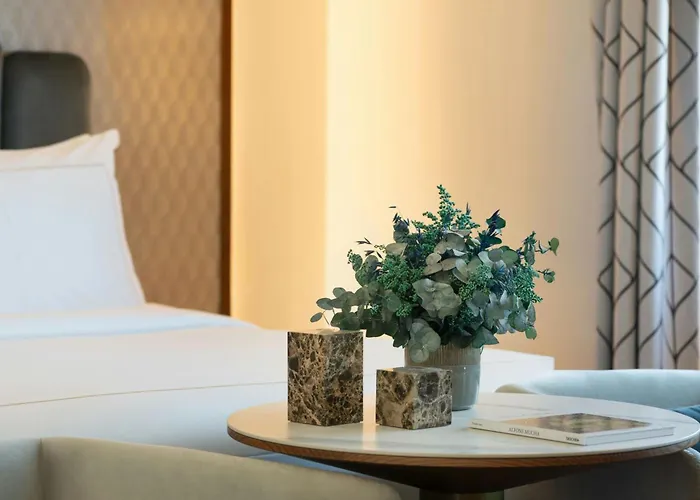 Grand Centenari, Valencia, Autograph Collection Valence