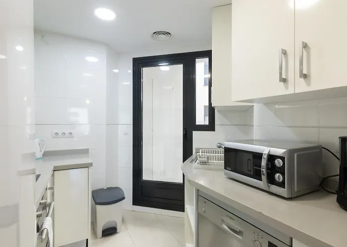 Con Vistas Al Mar, Piscina Y Pista De Paddle