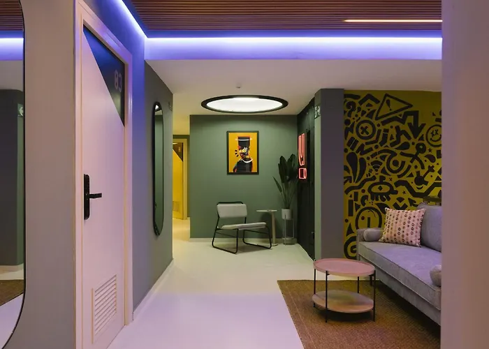 Hostel U-nit Park Βαλένθια