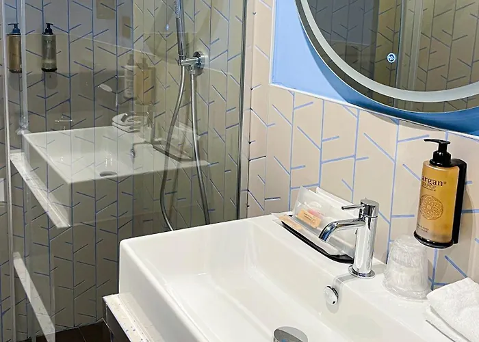 Aparthotel Pathos By Mimood Valenza