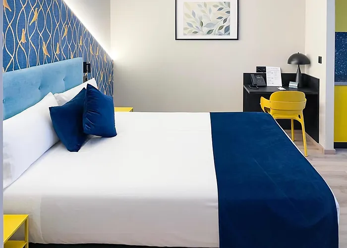 Aparthotel Pathos By Mimood Valenza