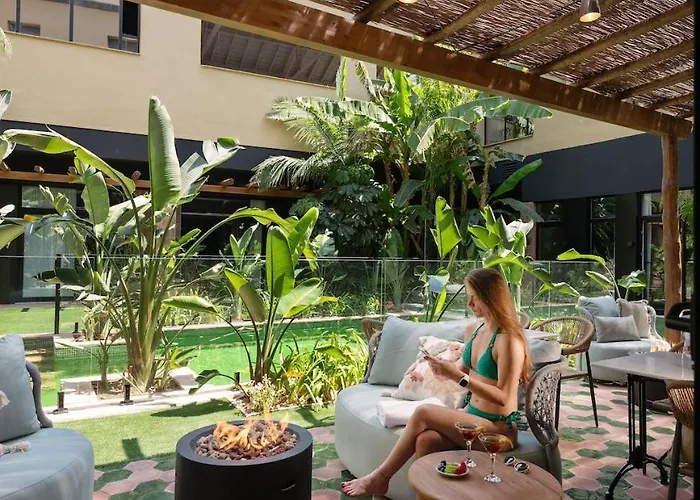 Hotel Saman Boutique 4*