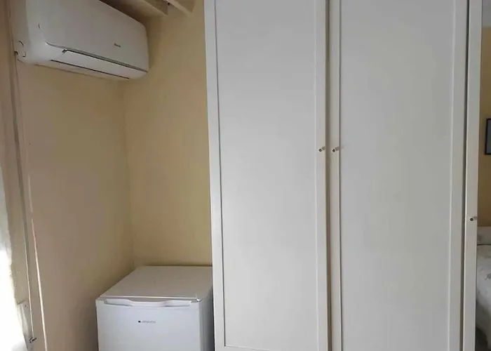 Se Alquila Doble Con Aire Acondicionado منزل للإقامة