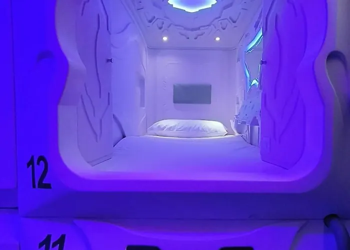 فندق-كبسولة Capsule 2*