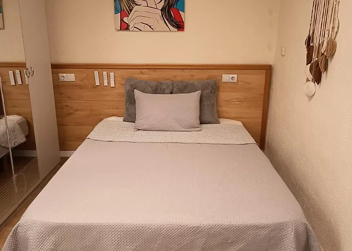 بيت ضيافة Romantic Trip Only One Close To Metro Sea 4*