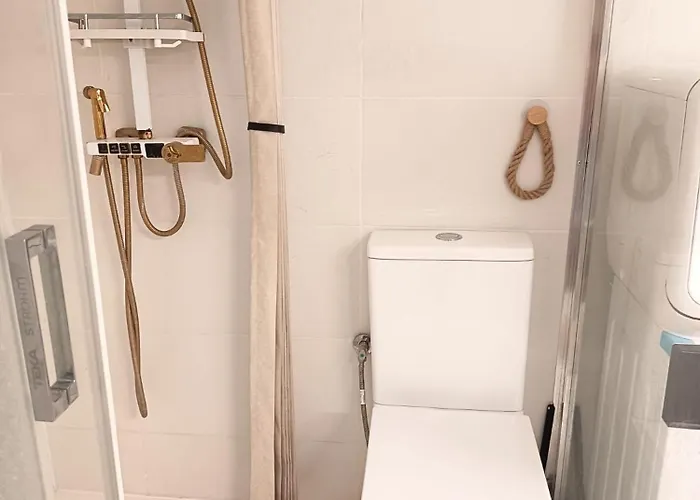 Romantic Trip Only One Close To Metro Sea بيت ضيافة فالنسيا