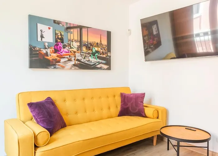 Luxury New 10 Min Walk To The Beach, Late Checkout فالنسيا