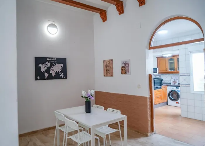 Mediterranean 홈스테이