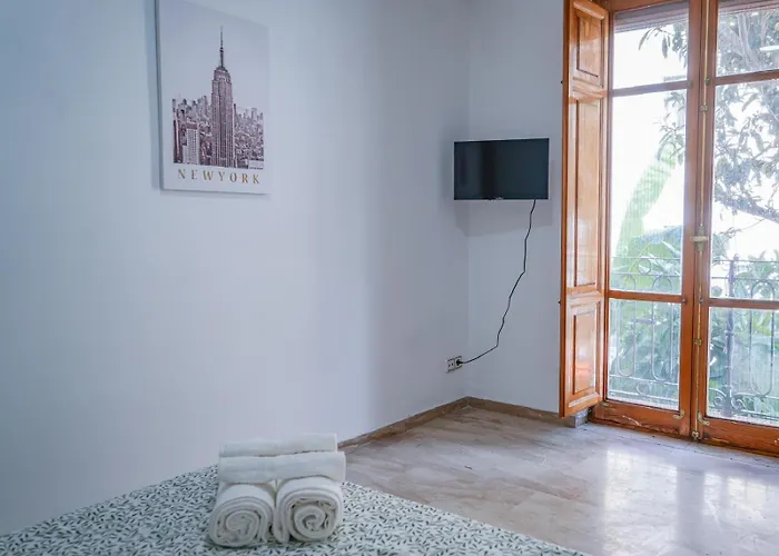 Mediterranean 홈스테이