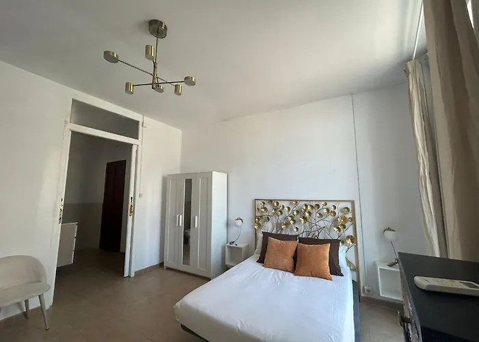 Apartahotel AmazINN Places Casa Calabuig Valencia Puerto - No Ascensor -