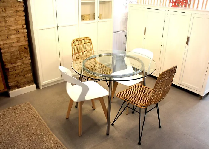 Piso En El Carmen Cerca Del Mercado *