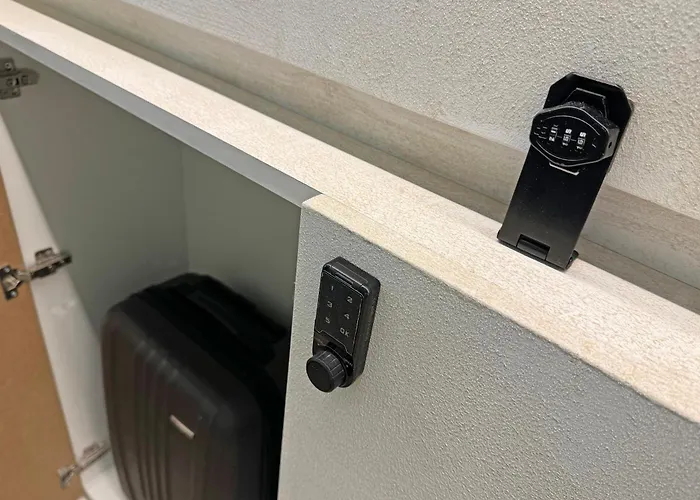 Pensjonat Nomad Haux Mestalla 4*