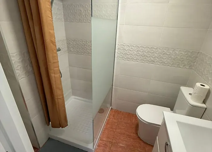 Con Cocina Y Bano Privado De Temporada Vacaciones Largas Long Desde 11 Noches Валенсия