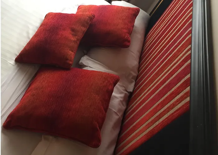 Ad Hoc Monumental 1881 3* 발렌시아