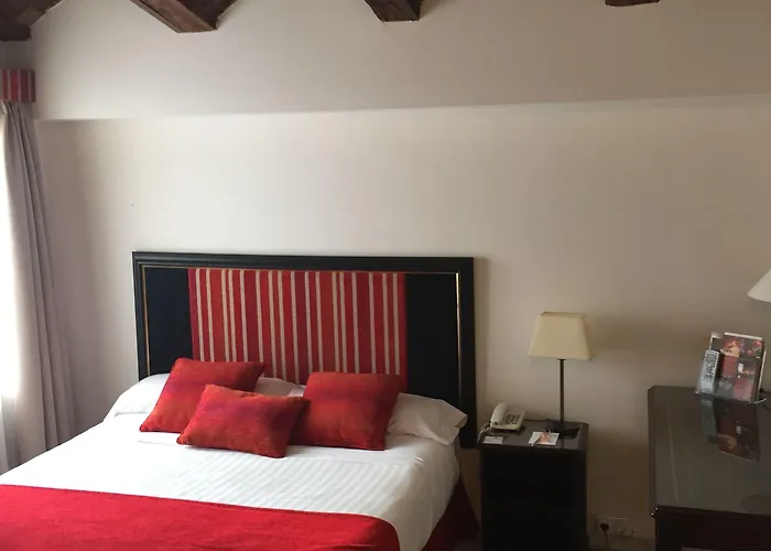 Ad Hoc Monumental 1881 Hotel Valence