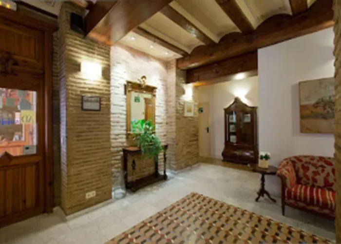 Ad Hoc Monumental 1881 Hotel Valence