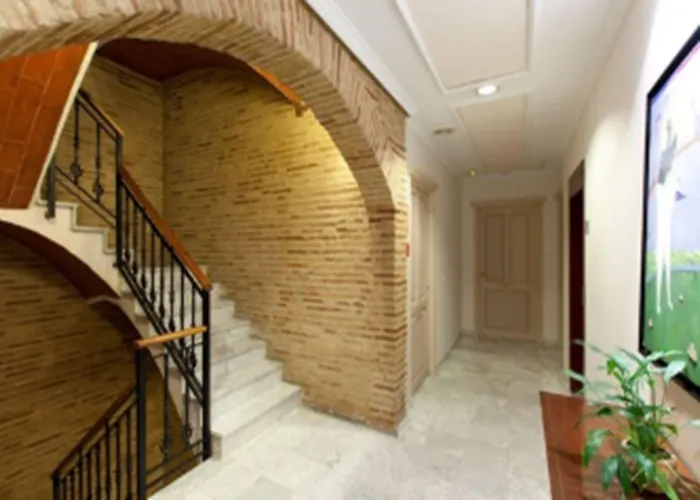 Ad Hoc Monumental 1881 Hotel Valence