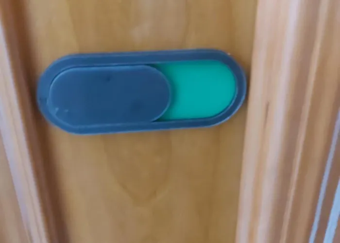 Se Alquila Doble Con Aire Acondicionado * Valencia