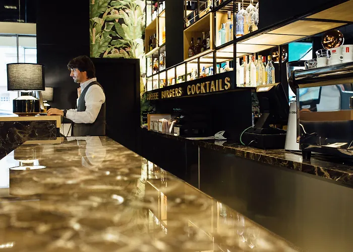 Malcom&barret Hotel 3*