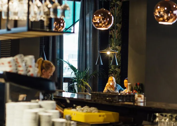 マルカム ＆ バレット バレンシア