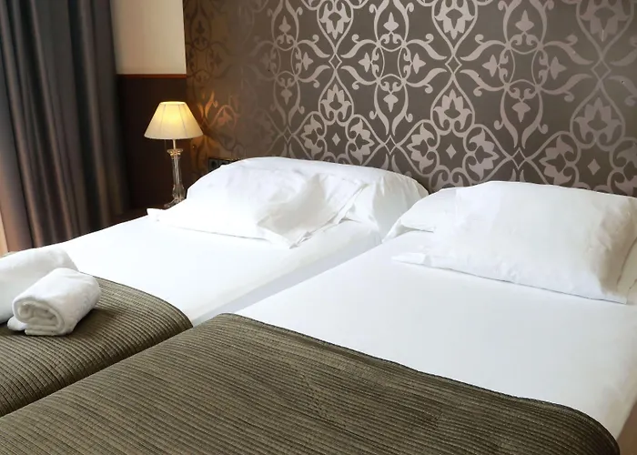 מלון Venecia Plaza Centro 2*