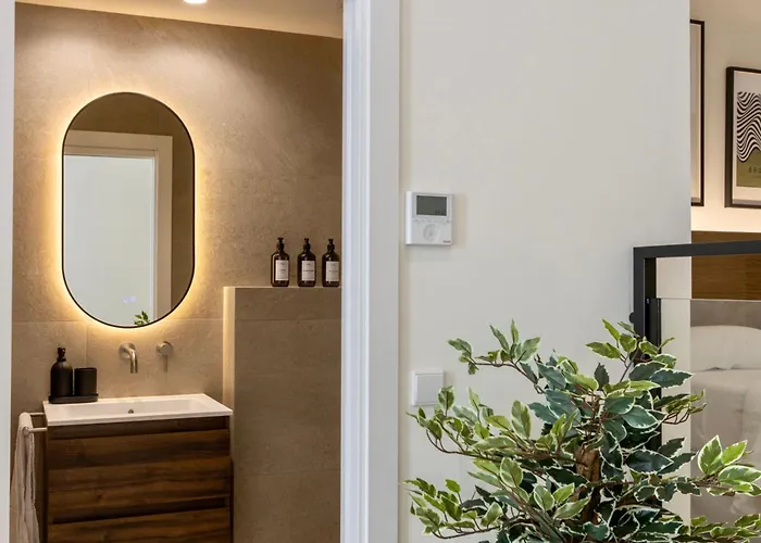 Boutique - One Tower *