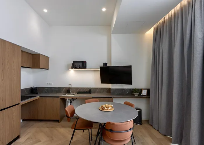 Boutique - One Tower *