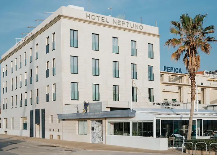 Neptuno Playa & Hotel Valence