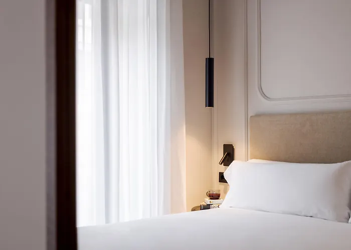 Mate Oliveira - Centre, 3* Valencia