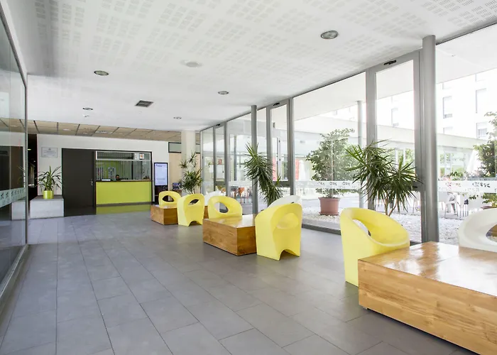 Апартаменты Residencia Universitaria Resa Damia Bonet