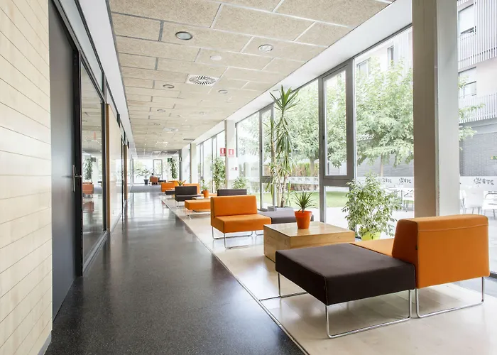 Residencia Universitaria Resa Damia Bonet Апартаменты *