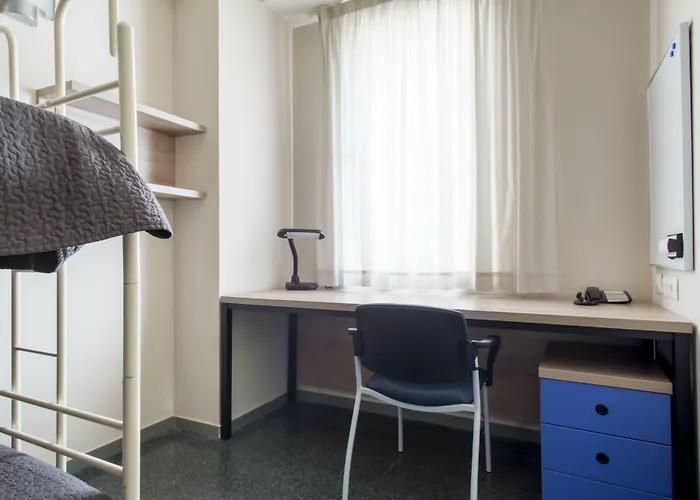 Residencia Universitaria Resa Damia Bonet Апартаменты Валенсия