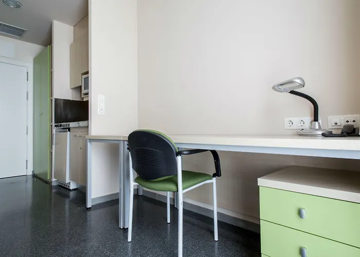 Residencia Universitaria Resa Damia Bonet Апартаменты *