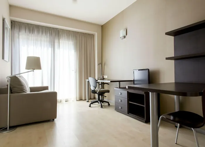 Апартаменты Residencia Universitaria Resa Damia Bonet *