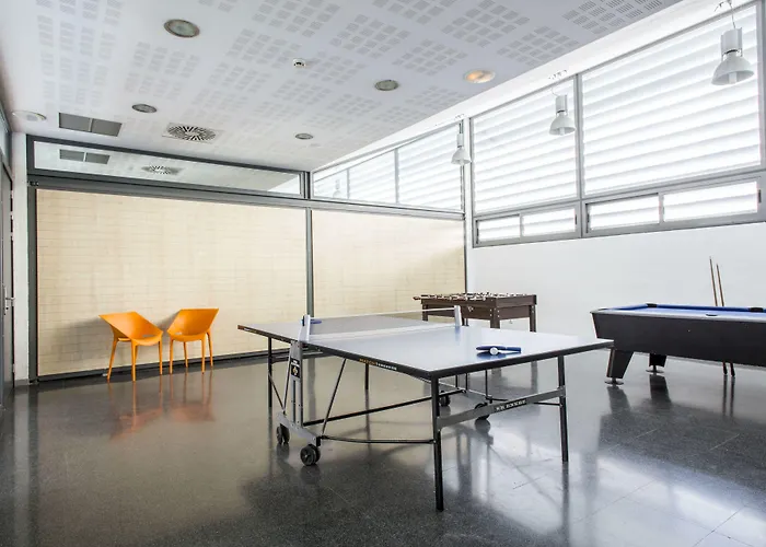 Residencia Universitaria Resa Damia Bonet Апартаменты Валенсия